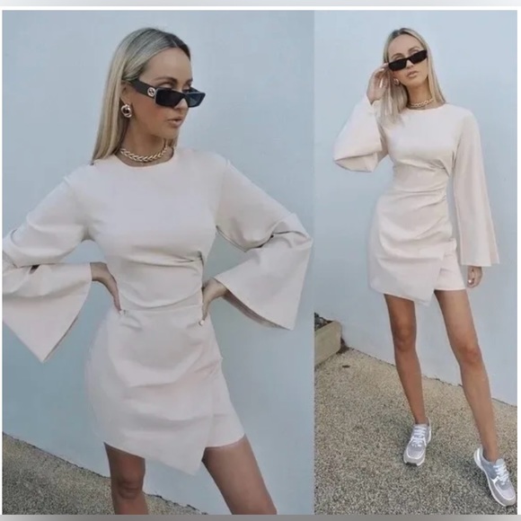 Elliatt La Fontelina Long Sleeve Stretch Cotton Cocktail Minidress - Picture 3 of 6